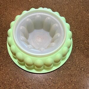 Tupperware Jel-Ring Mold‎ Mint Green 2 Piece Set Vintage Retro Kitchen
